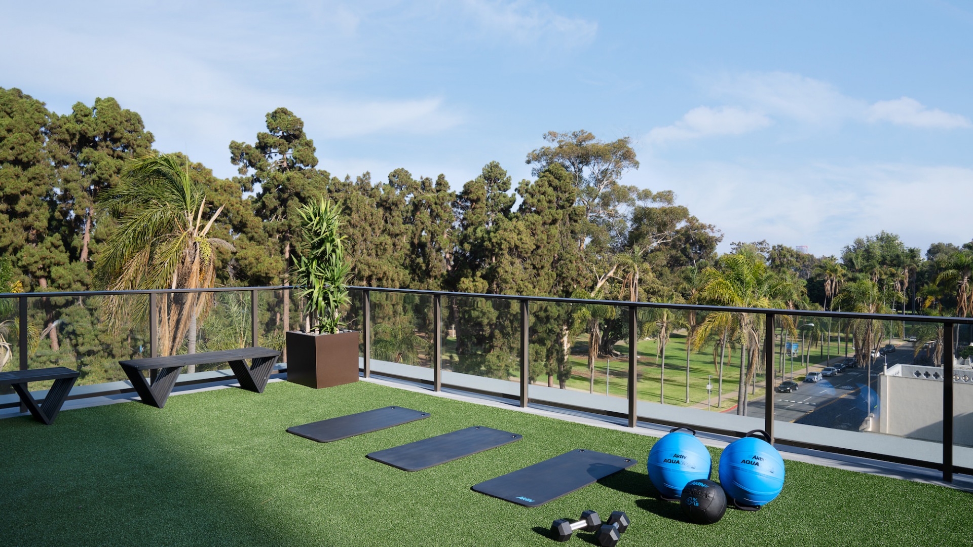 525 Fitness Outdoor Area overlooking Balboa Park